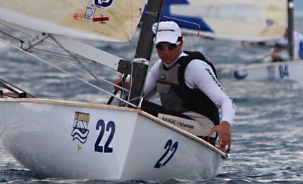 finn ioannis mitakis takes lead in scarlino with one race to