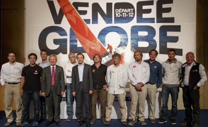 about twenty yachts at the start of the 7th vend 233 globe