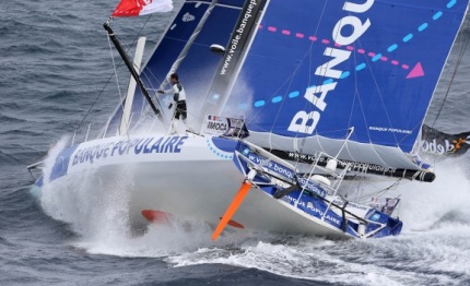 vendee globe le cleac steals the christmas lead