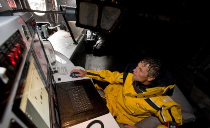 vendee globe cheminees poujoulat disqualified