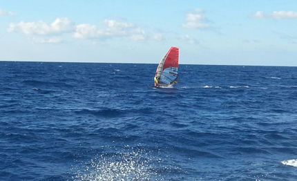 windsurf nuovo record di traversata tra sicilia malta
