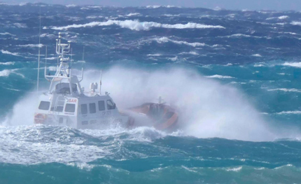 la coast guard degli stati uniti premia la guardia costiera italiana