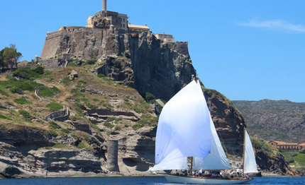 al via il sail rally delle vele storiche viareggio una flotta di scafi epoca nell arcipelago toscano