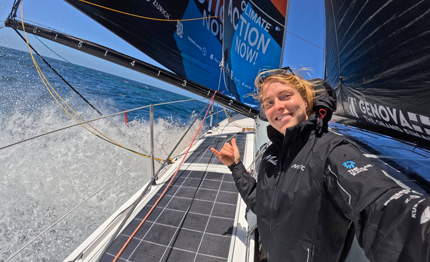 the ocean race team malizia in testa verso cape town