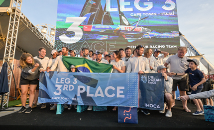 the ocean race 11th hour racing team biotherm sul traguardo di itajai