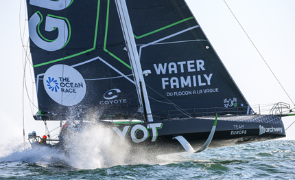 the ocean race guyot environnement vince la in port race de aia