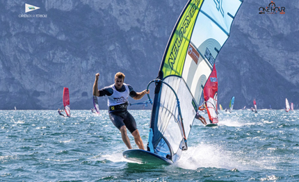 windsurf bruno martini batte record della rrd one hour classic