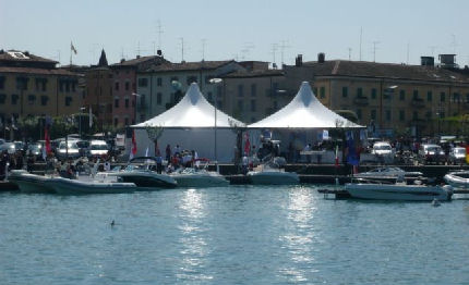 in 1500 hanno navigato dolcemente sul garda