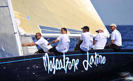 mascalzone in testa alla coppa europa smeralda 888