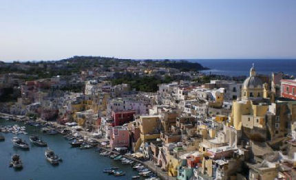 marina di procida genova con italia navigando