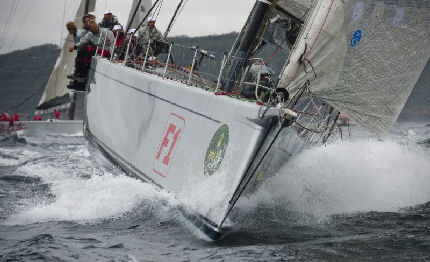 sydney hobart lotta tra alfa romeo wild oats
