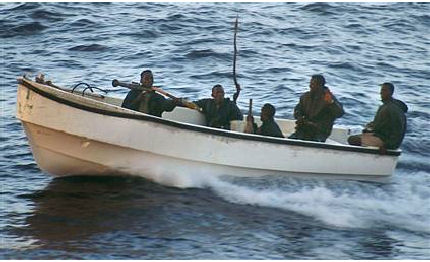 pirateria confitarma contraria al personale armato su navi italiane