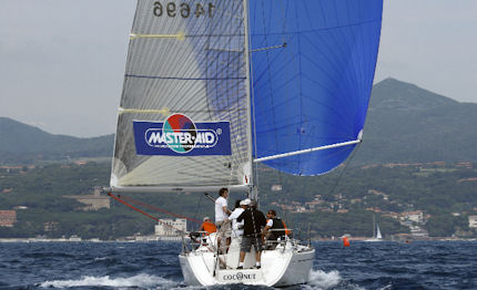 coconut bissa il successo del 2009 vince la rotta del delfini