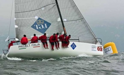 melges 32 domani in 17 in acqua per europeo
