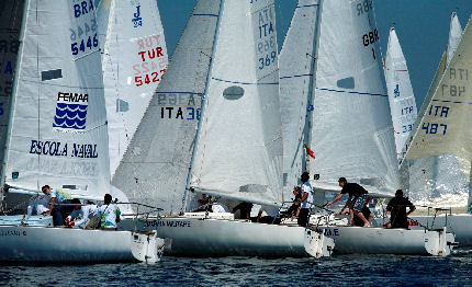 cala de medici parte oggi il campionato italiano open j24