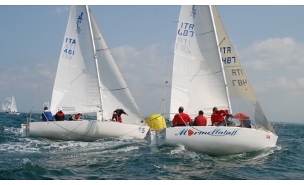 campionato italiano open j24 andrea casale firma la prima prova