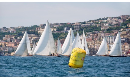 magiche vele epoca nel golfo di napoli