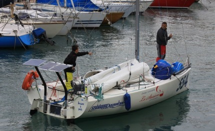 un giro italia vela per qualificarsi alla mini transat