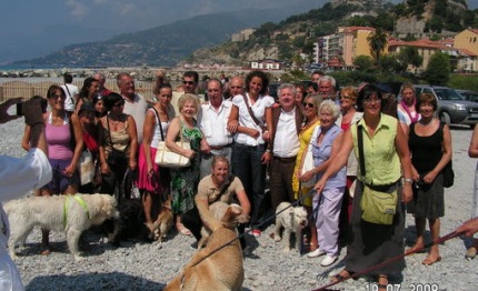 da questa estate con fido sotto lo stesso ombrellone