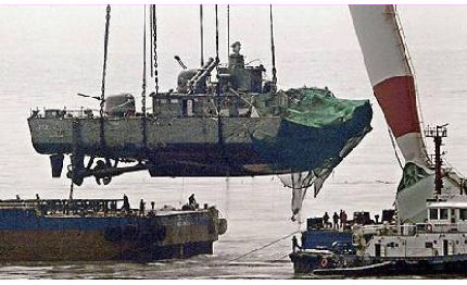 nord corea 100 colpi in mare minaccia atomica