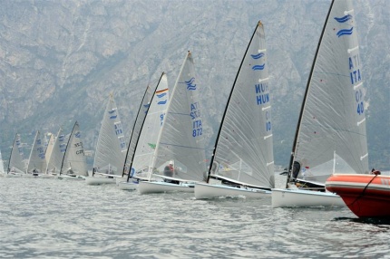international finn cup vittoria per florian raudaschl