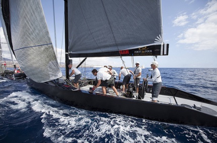 mondiale rc44 iniziano le regate di flotta