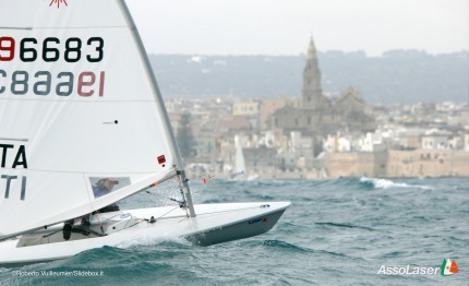 laser la winter sailing challenge baciata dal vento