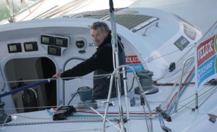 velux oceans inseguitori in difficolta