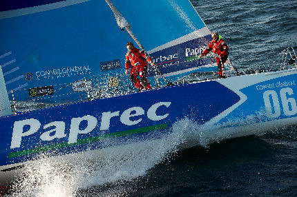 barcelona world race virbac paprec in vantaggio