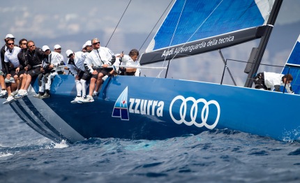 palmavela azzurra consolida la leadership