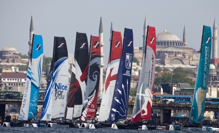 extreme 40 luna rossa insegue artemis