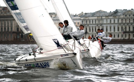 sails of white night ferrarese unico italiano