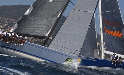saint tropez ancora alegre sugli scudi