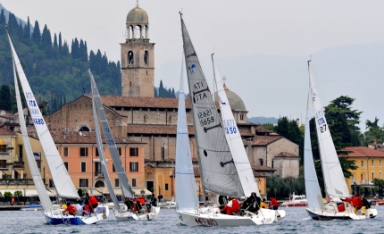 canottieri garda un concerto per 120 anni del circolo