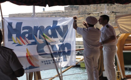 handy cup tutti insieme sulle acque maltesi