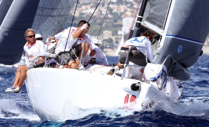 melges 32 anche mascalzone balla la samba