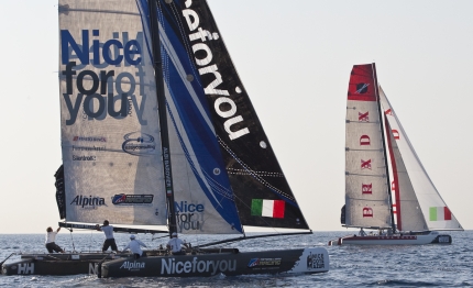 extreme 40 luna rossa risale in posizione