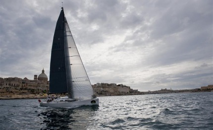 middle sea race arriva artie il padrone di casa