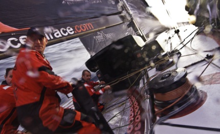 corsa contro il tempo in mare terra
