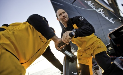 volvo ocean race abu dhabi si ritira
