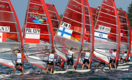 perth 2011 laura linares in medal race