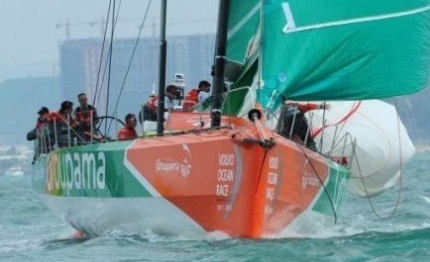 volvo ocean race groupama ha rotto albero