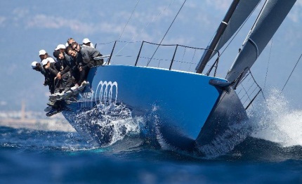 palmavela due vittorie per azzurra