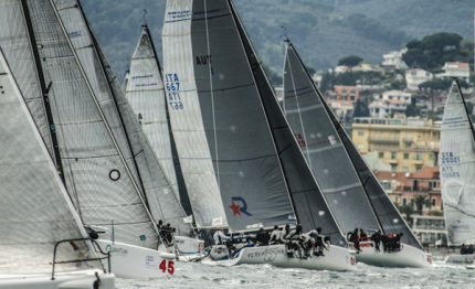 melges 32 in tre appaiati al primo posto
