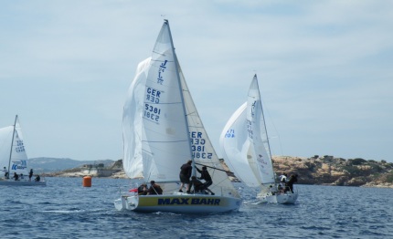 vela j24 nel clou della competizione