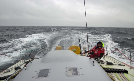 andrea mura in testa alla two handed transatlantic race
