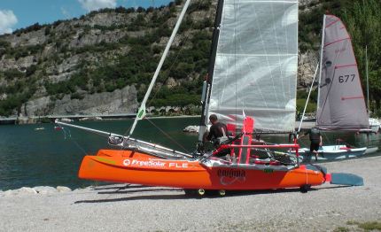 vettorato giro italia senza scalo con un cat f18