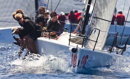 melges 32 nell europeo di porto cervo vige equilibrio