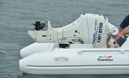 suzuki al salone nautico di genova