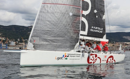 barcolana le stelle olimpiche in acqua con save the children